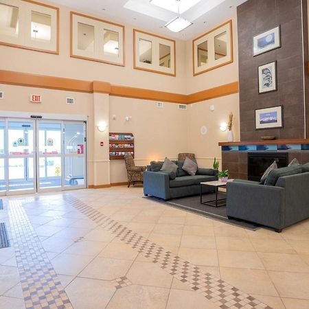 Sandman Hotel And Suites Squamish Exterior photo