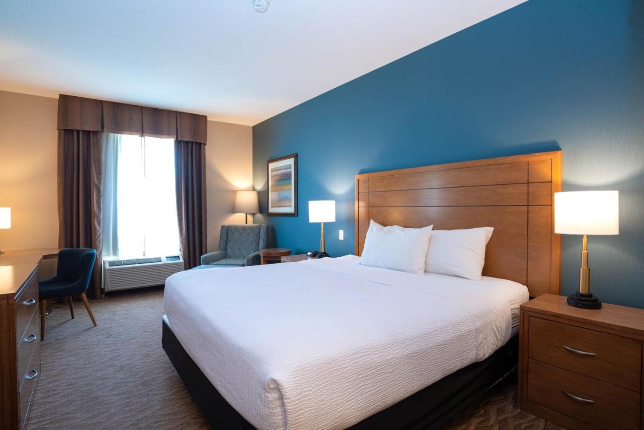Sandman Hotel And Suites Squamish Exterior photo
