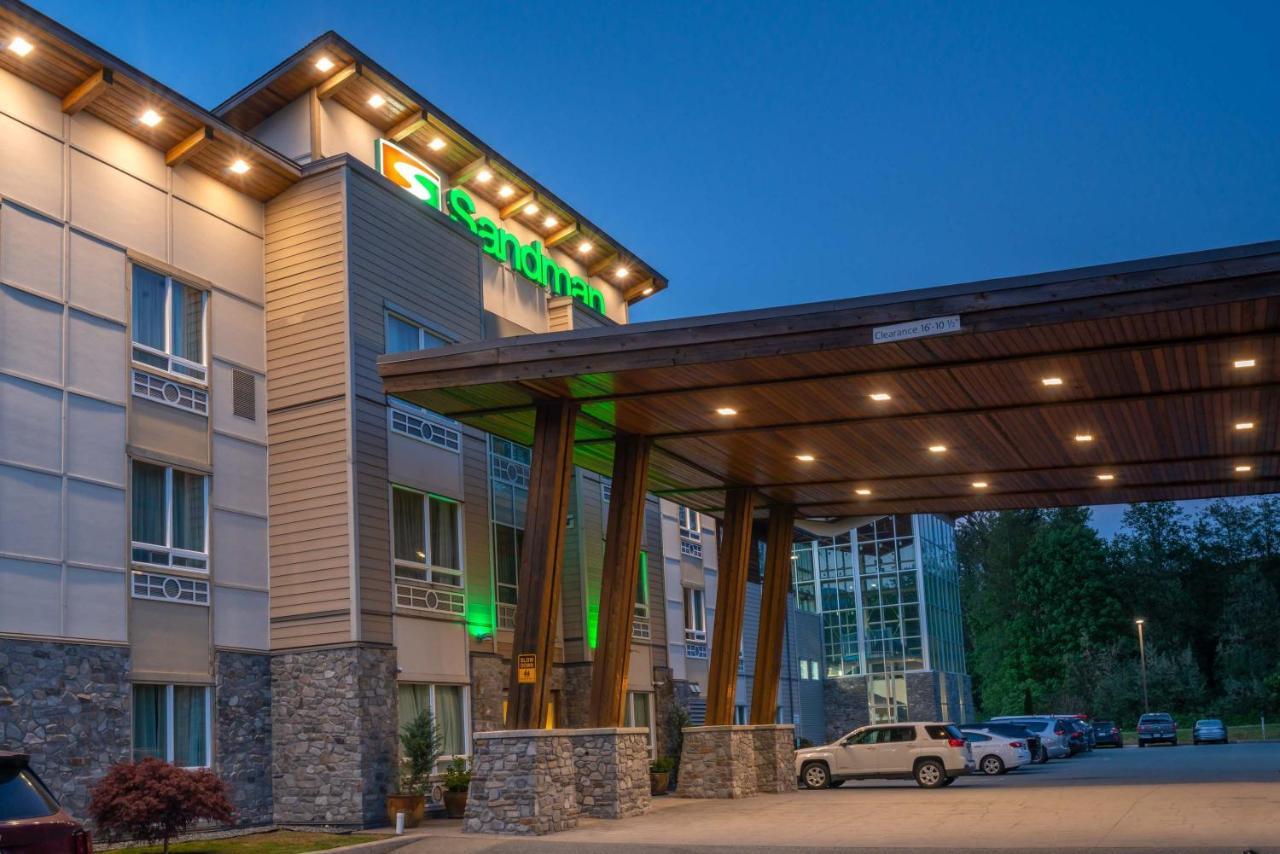 Sandman Hotel And Suites Squamish Exterior photo