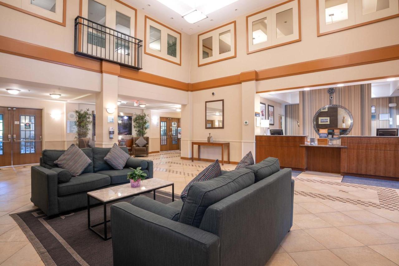 Sandman Hotel And Suites Squamish Exterior photo