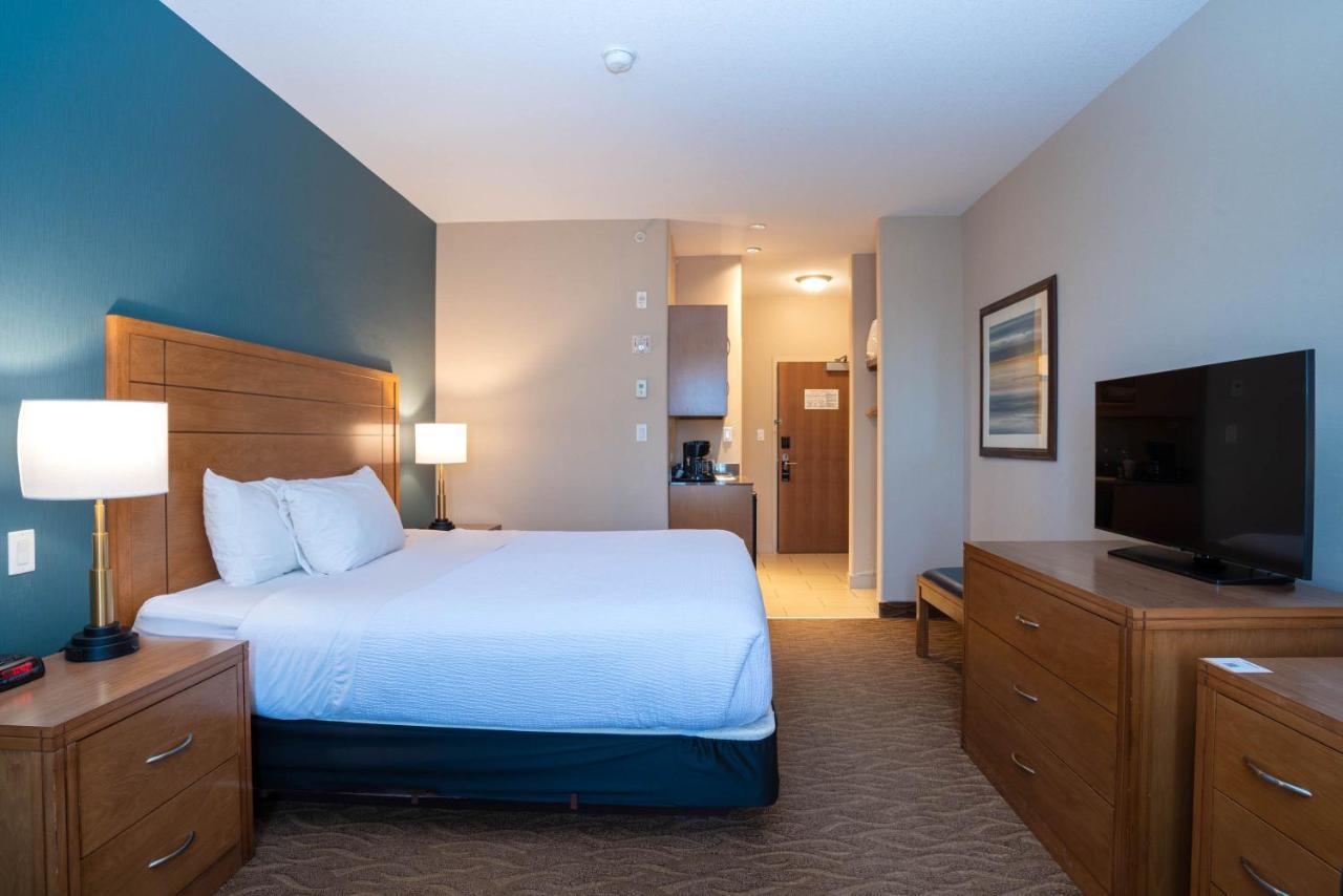 Sandman Hotel And Suites Squamish Exterior photo