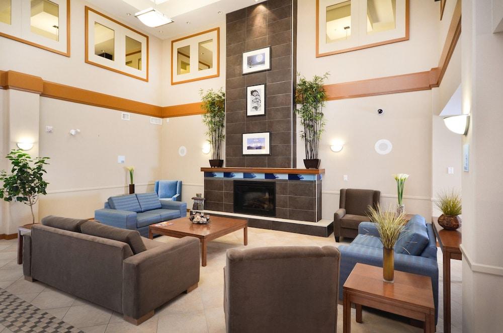 Sandman Hotel And Suites Squamish Exterior photo